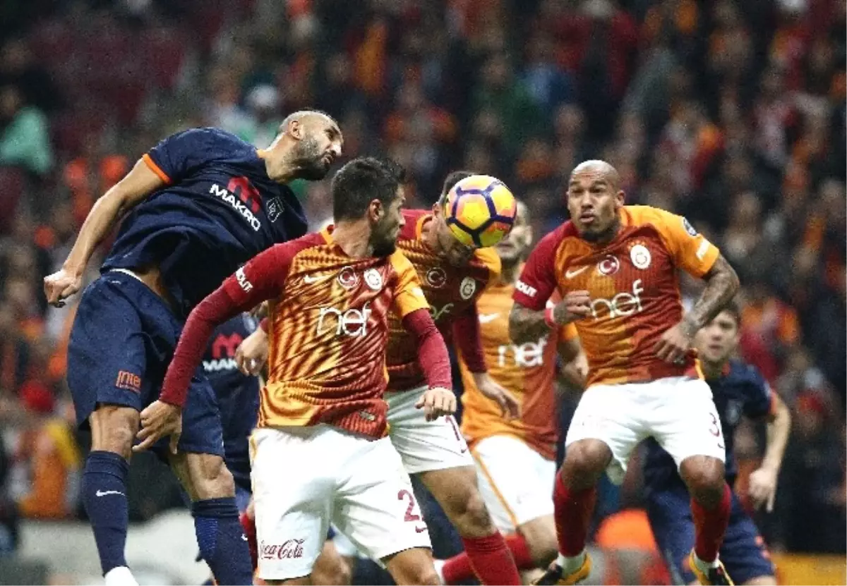 Kupada Galatasaray, Medipol Başakşehir\'e Karşı