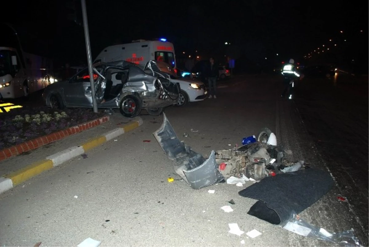 Manisa\'da Feci Kaza: 10 Yaralı