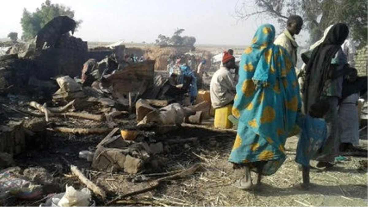Nijerya\'da Ordunun "Yanlışlıkla" Mülteci Kampını Bombalaması