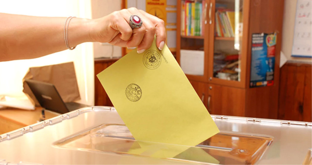 Son Seçim Anketinde AK Parti\'nin Oy Oranı Yüzde 51,66\'ya Çıktı