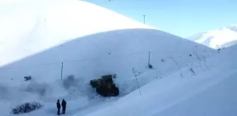 Tokat'ta Çığ Yolu Kapattı