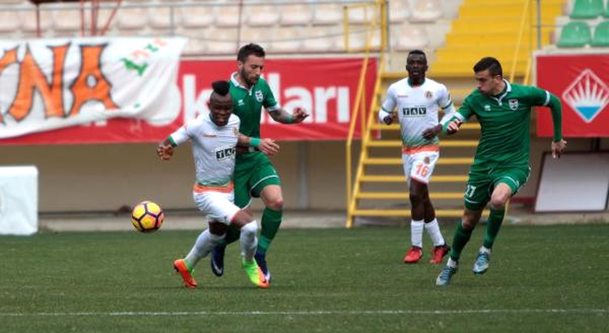 Aytemiz Alanyaspor, Ofk Pirin\'i 3-0 Yendi