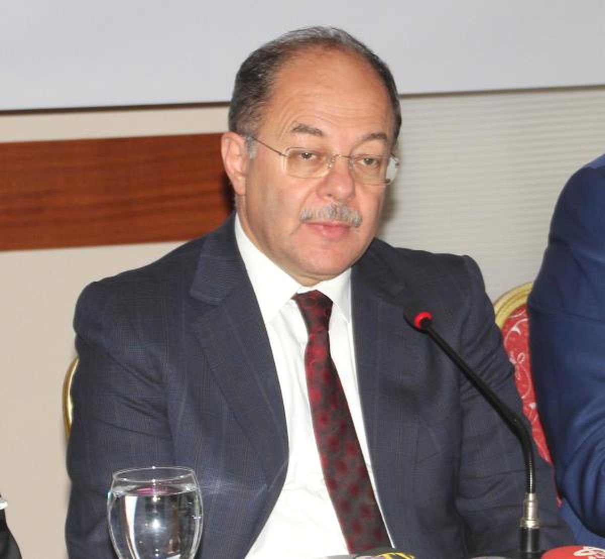 Bakan Akdağ: Türkiye\'de Hala Doktor Sayımız İstediğimiz Orana Ulaşmadı (2)