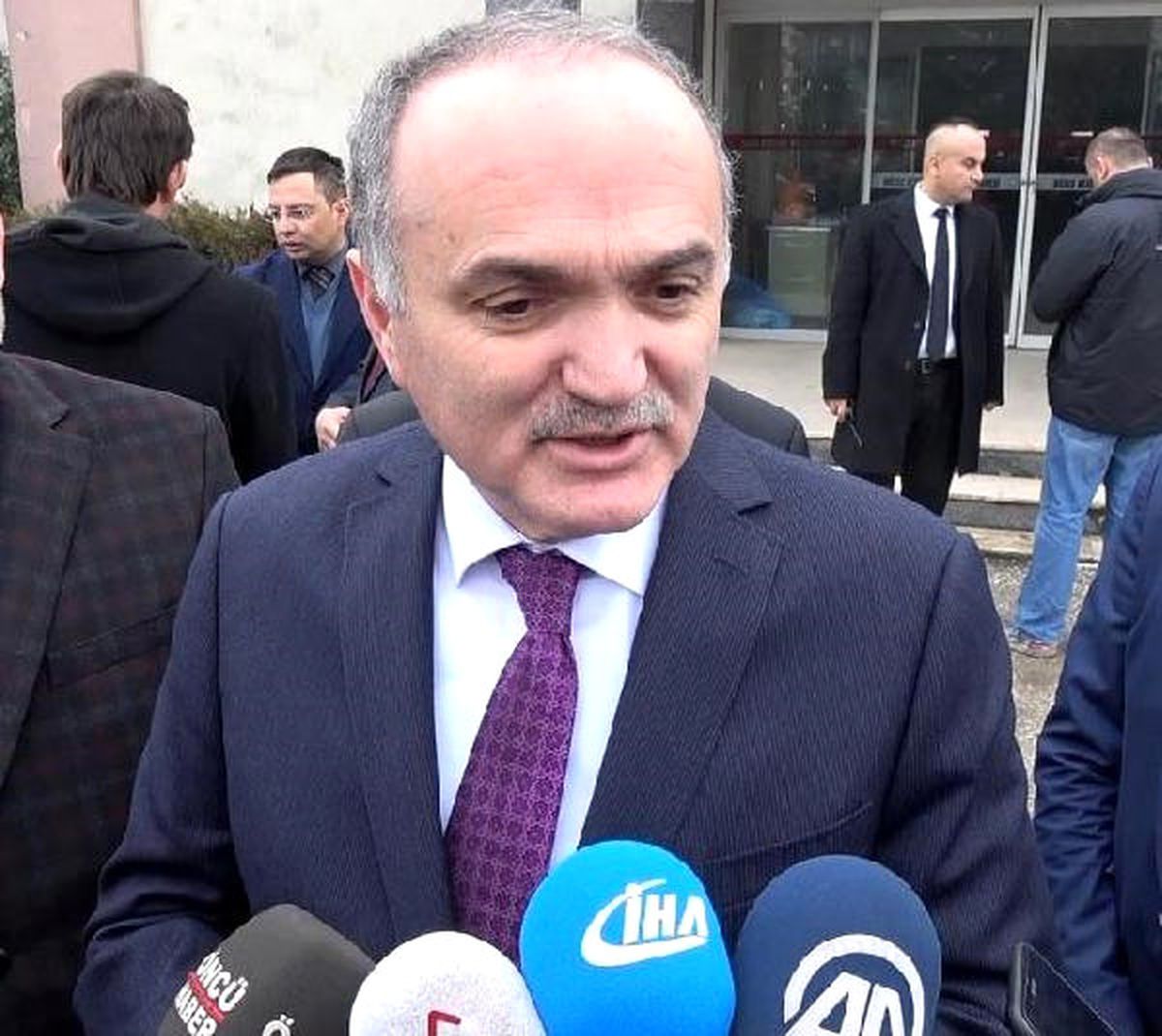 Bakan Özlü: Antartika\'da Biz de Hak İddia Edeceğiz