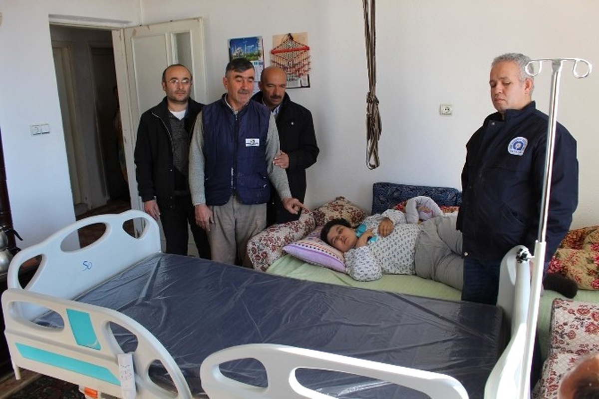 Büyükşehir Belediyesinden Zona Hastasına Yatak Yardımı
