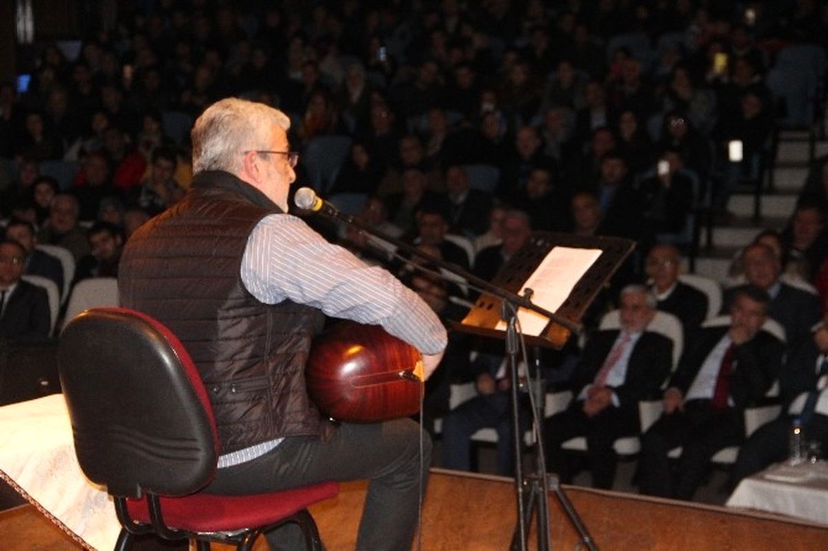 Elazığ\'da \'Şehitlere Saygı Konseri\'