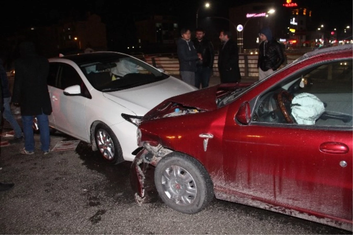 Elazığ\'da Trafik Kazası: 5 Yaralı