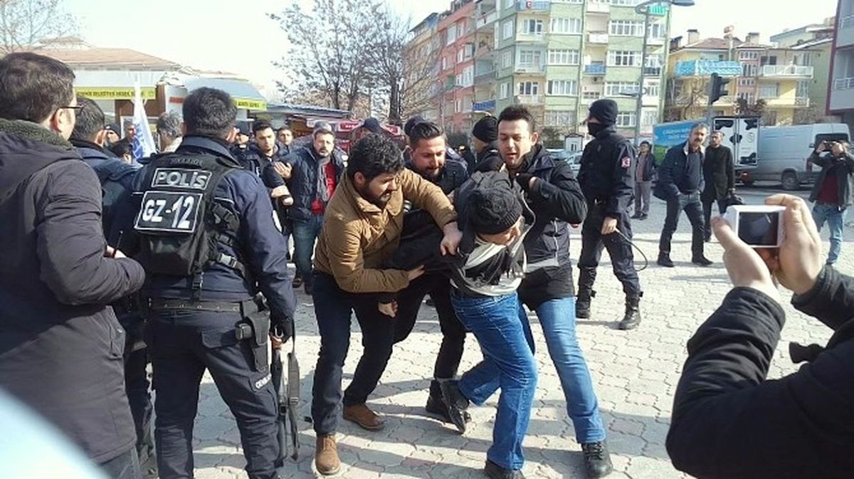 İzinsiz Eylem Yapan Kesk\'liler Gözaltına Alındı