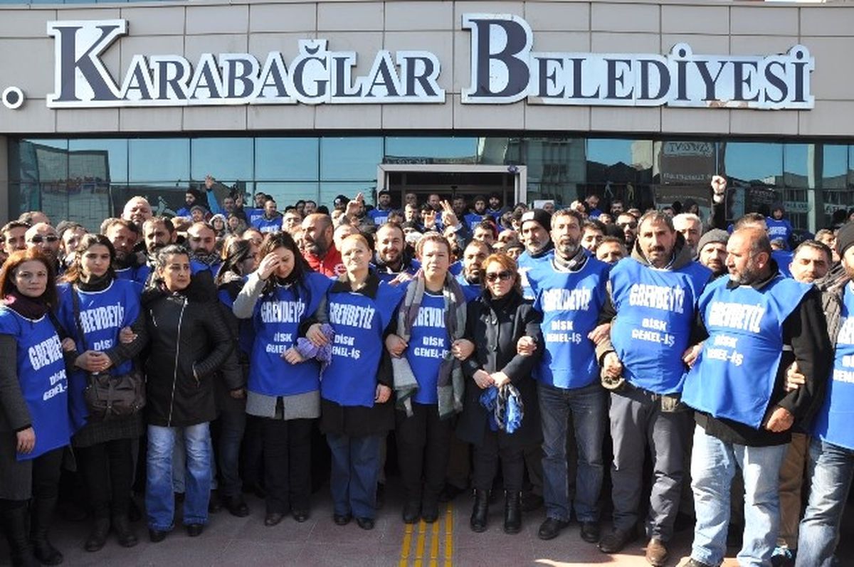 İzmir\'deki Belediye İşçilerinin Grevi