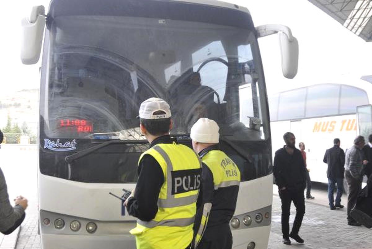 Otobüsle \'Sivil Polis\', Sürücü ve Muavine Ceza Yazdırdı