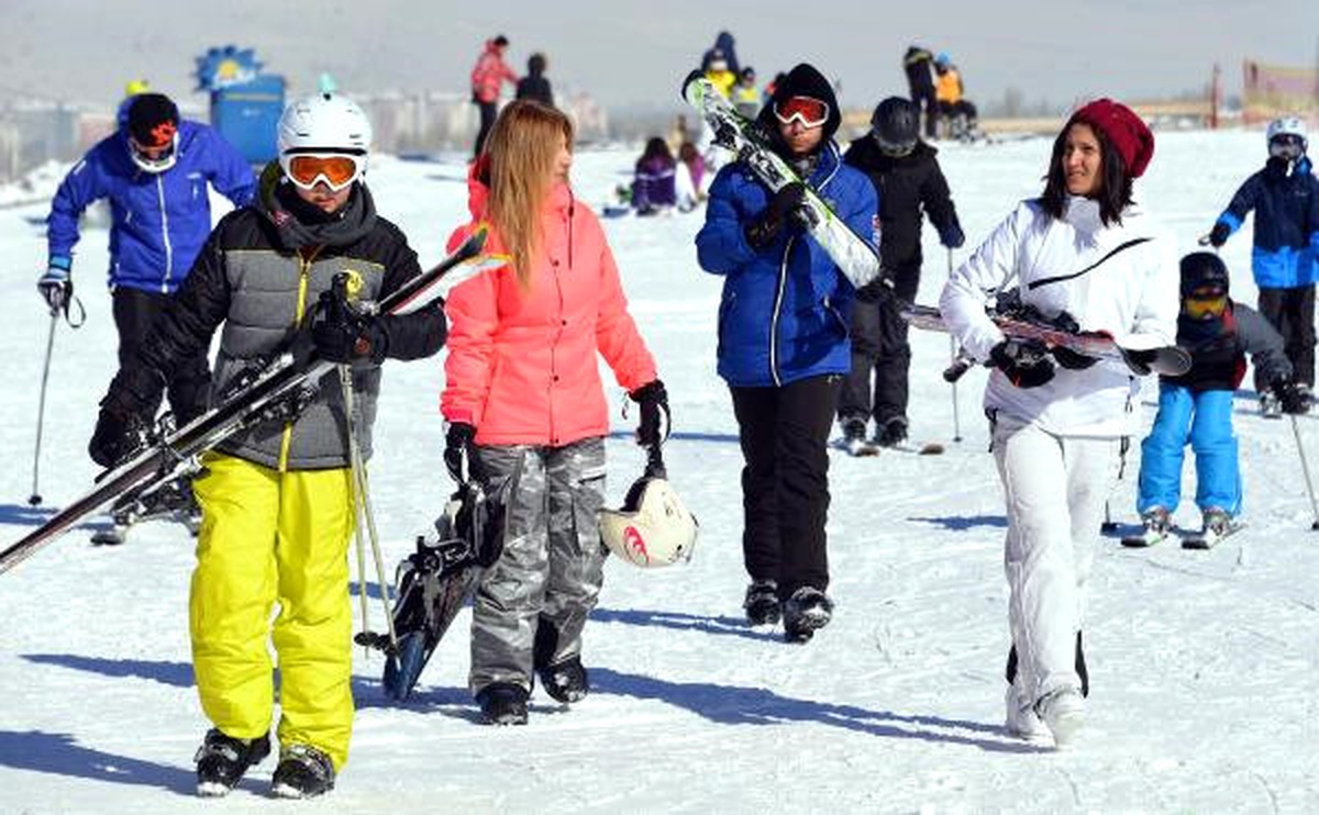 Palandöken\'de Yarı Yıl Tatilinden Sonra Eyof Bereketi