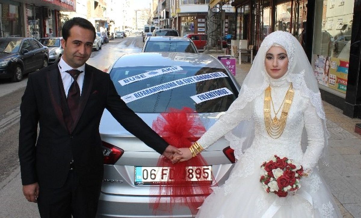 Referandum Öncesi Evet Kampanyası Gelin Arabalarına Yansıdı