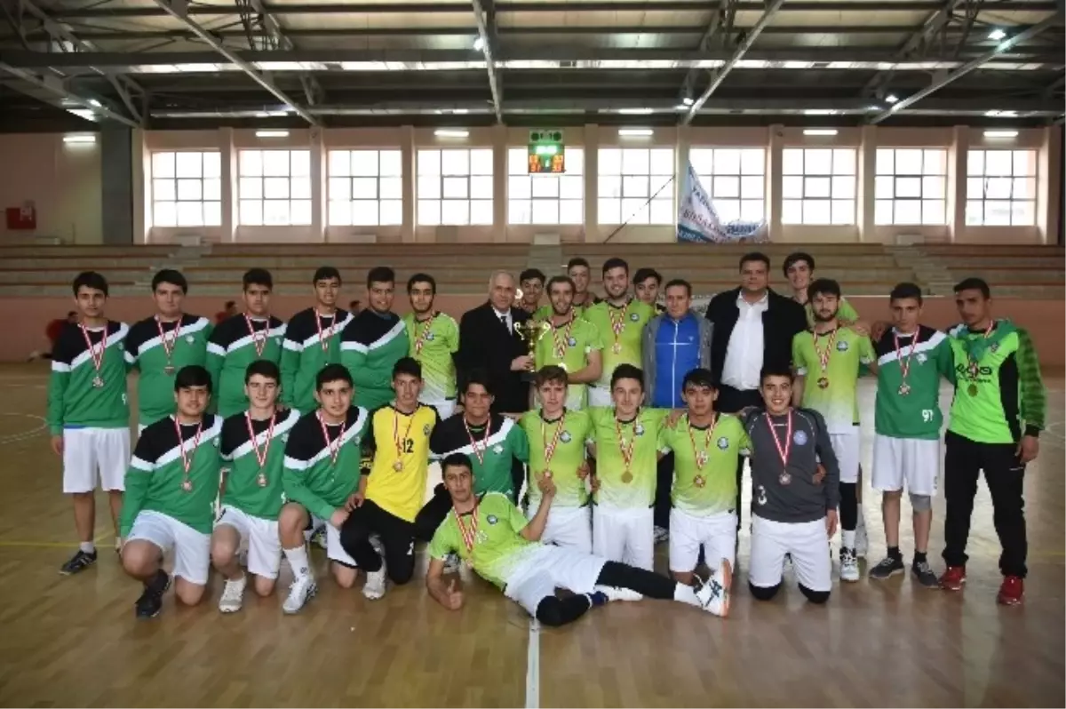 Salihli Belediyespor Hentbol Takımı Şampiyon Oldu