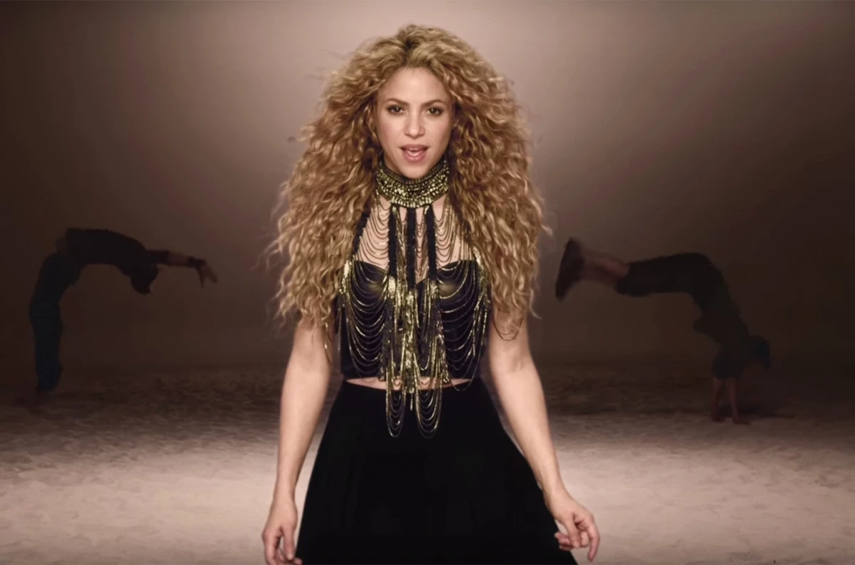 Shakira Instagram\'dan Sahnede Kendisine Eşlik Eden Arkadaşına Teşekkür Etti
