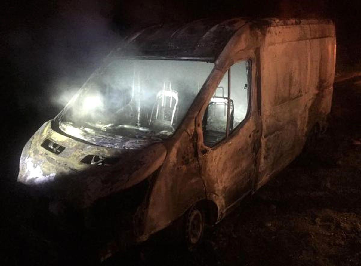 Sigara Dağıtım Aracını Kaçırıp, Şoförü Ormana Attılar