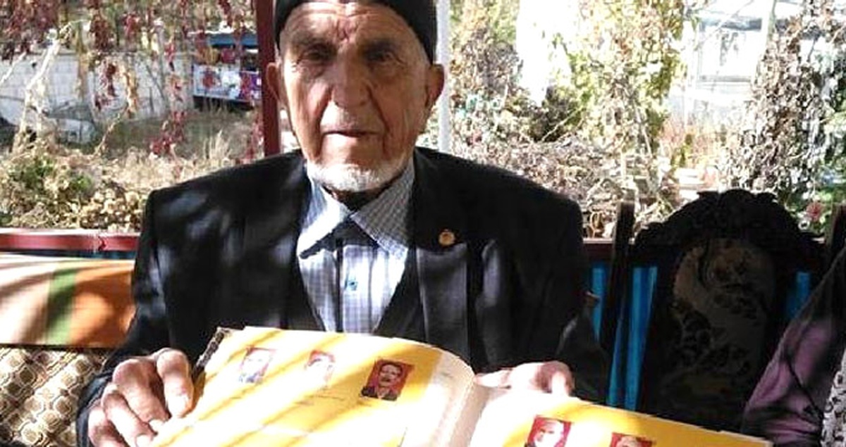 66 Yıldan Bu Yana Ölenlerin Fotoğraflı Arşivini Tutuyor