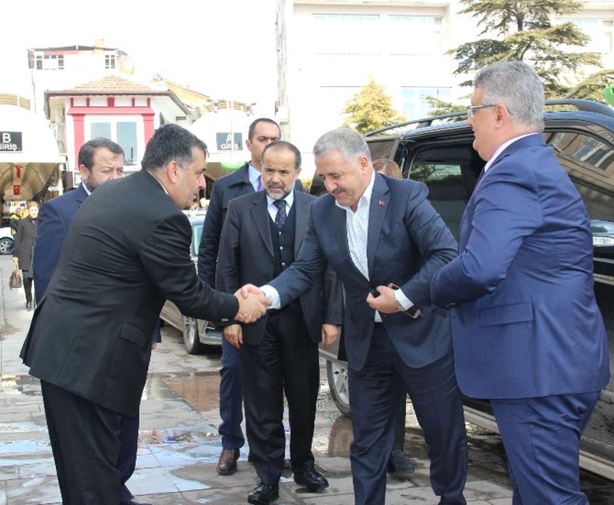 Bakan Arslan\'dan Aksaray\'a Özel Havalimanı Müjdesi