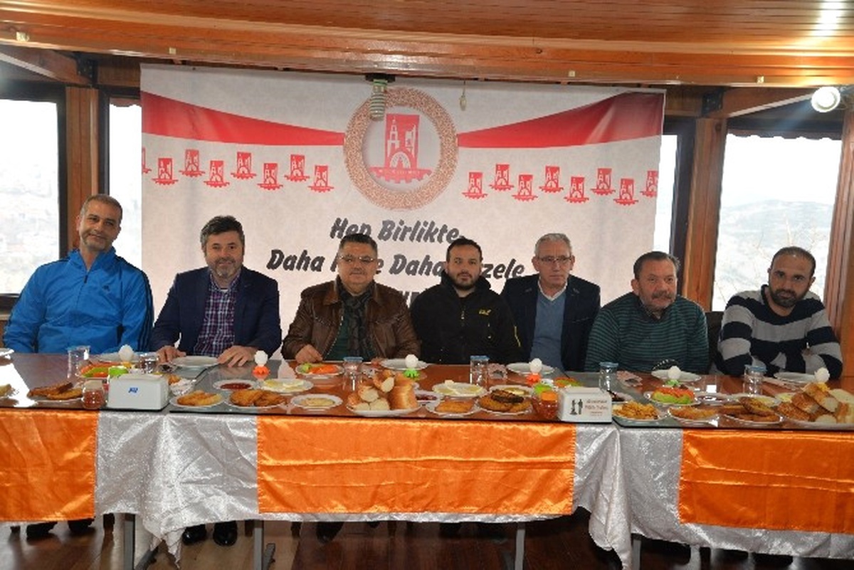 Başkan Yağcı Futboldaki Temsilcilerle Kahvaltıda Buluştu