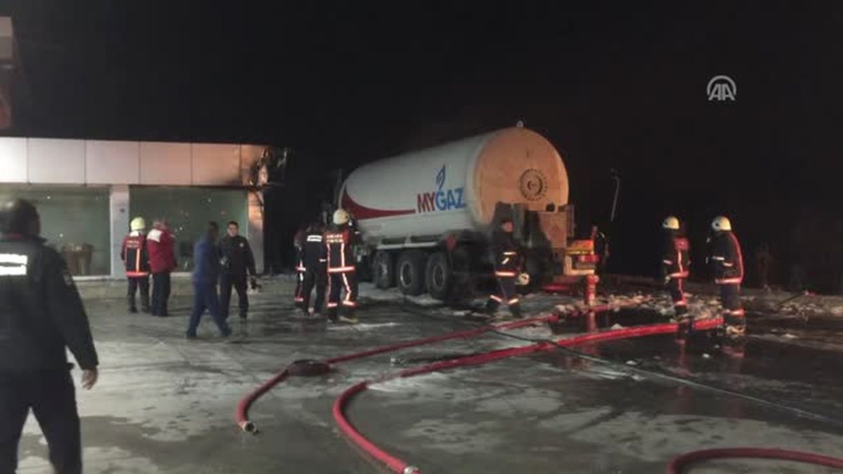 Başkentte Tanker Yangını