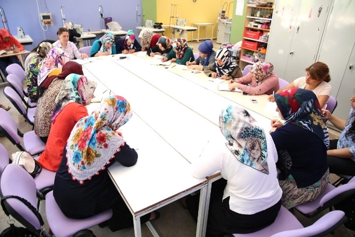 Büyükşehir Belediyesinin Kurs Kayıtlarına Yoğun İlgi