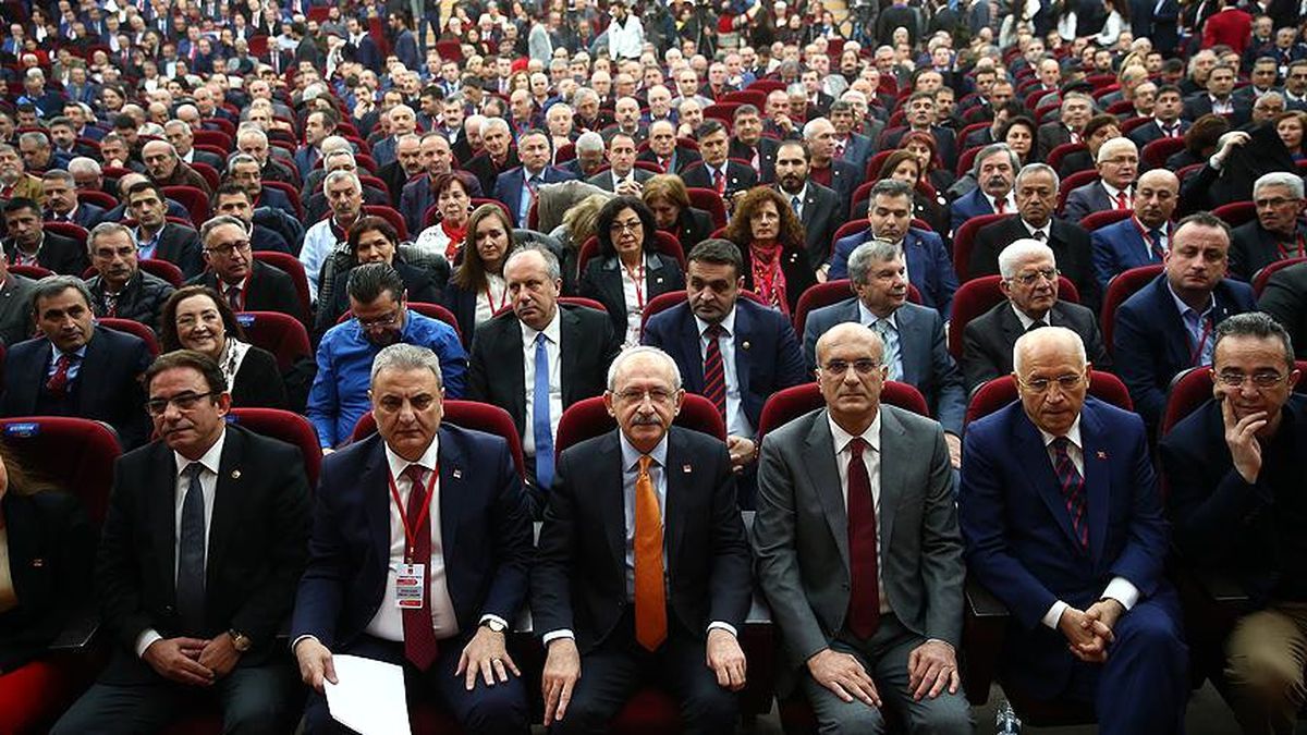 CHP\'nin Genişletilmiş Başkanlar Toplantısı Sona Erdi