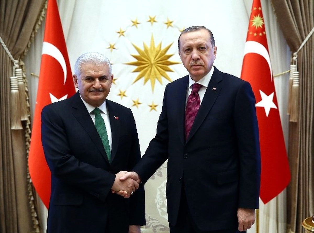 Cumhurbaşkanı Erdoğan Başbakan Yıldırım\'ı Tarabya Köşkü\'nde Kabul Etti