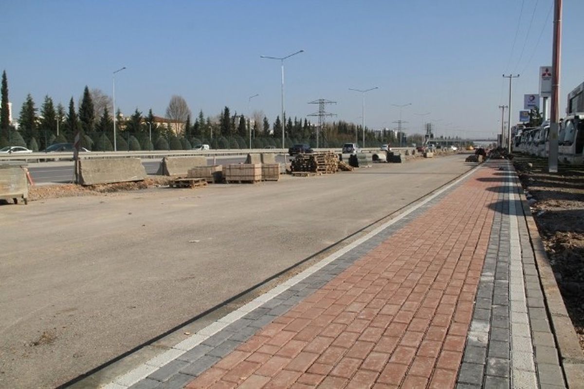 D-100 Karayolu Genişliyor
