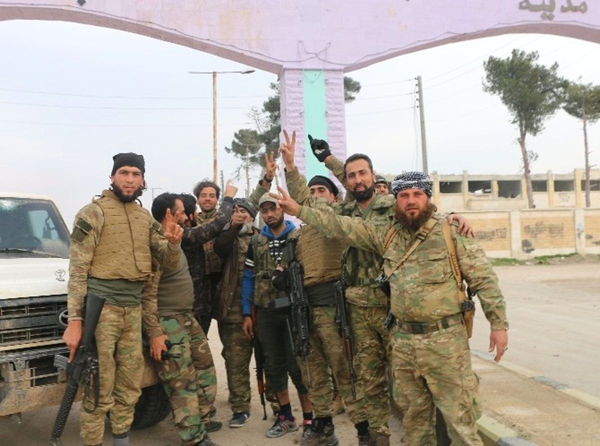 El Bab\'taki Stratejik Köy Deaş\'tan Alındı
