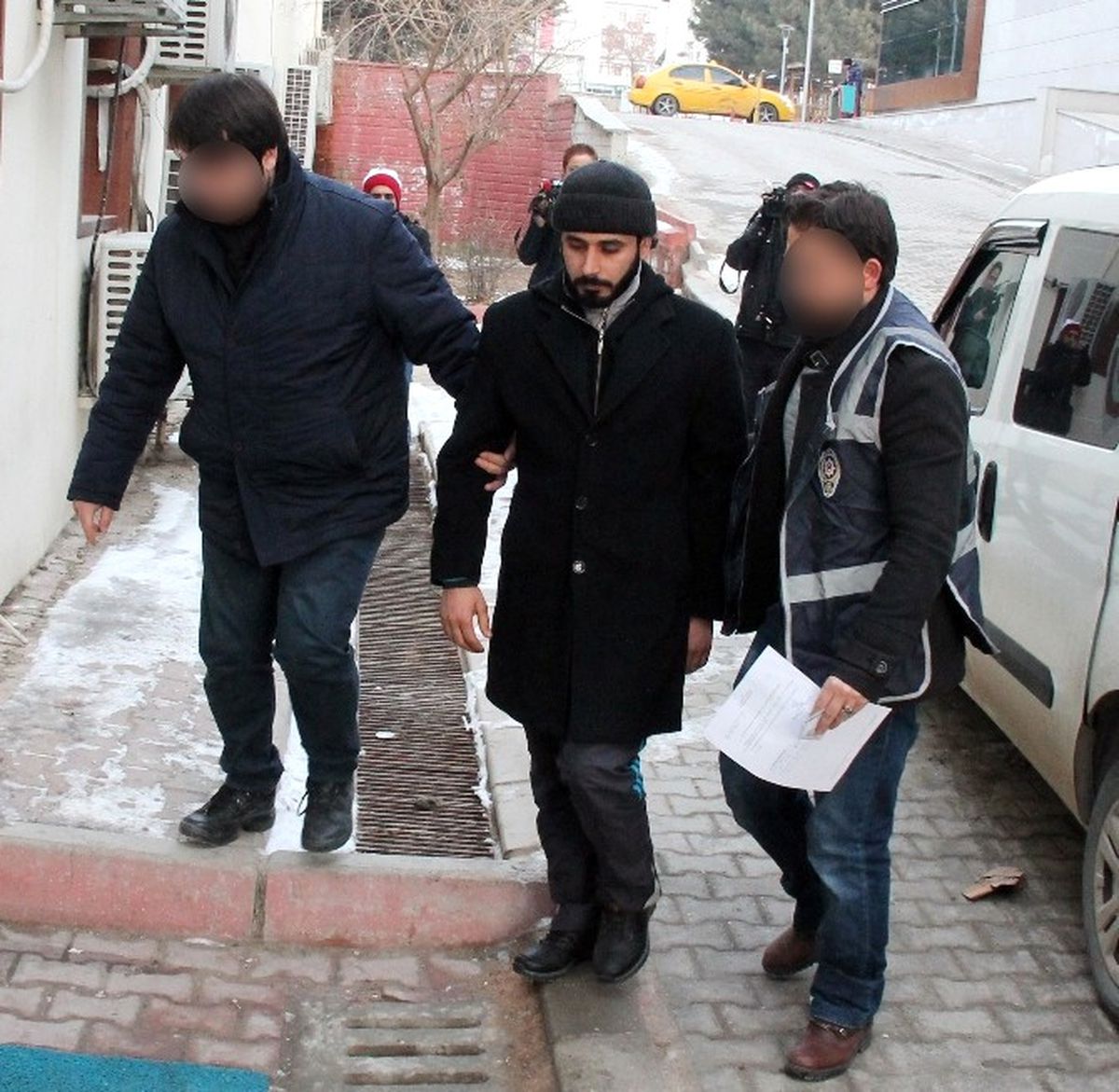 Elazığ\'da Deaş Operasyonu: 12 Gözaltı