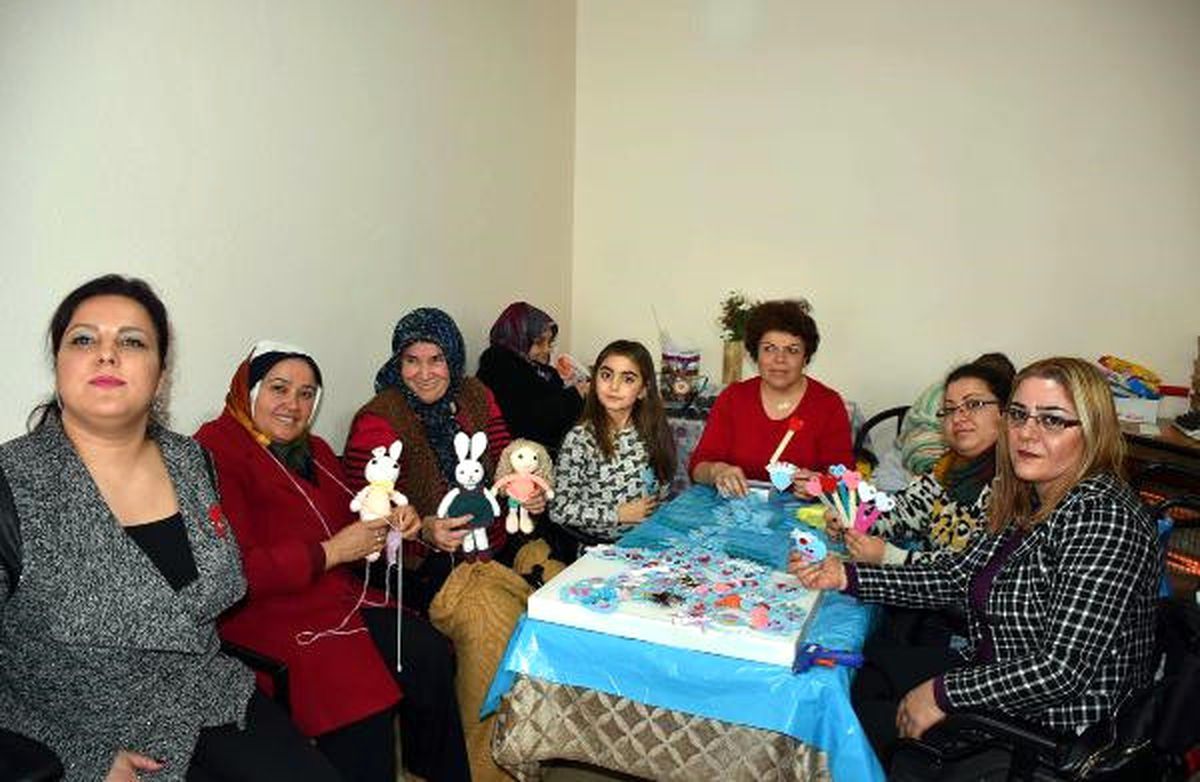 Engelli Kadınlar, Üreterek Hayata Bağlanıyor