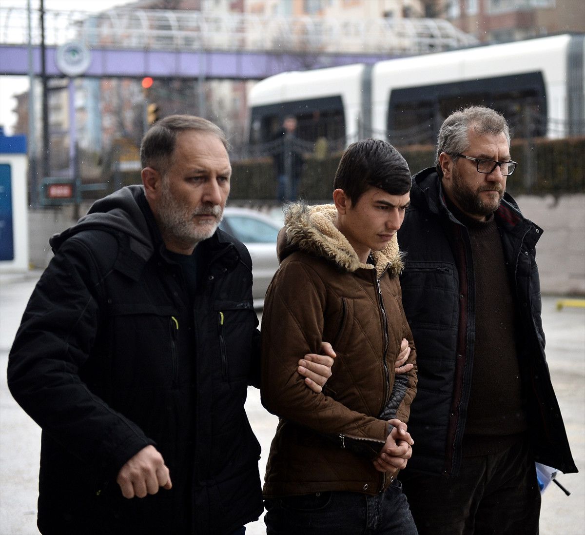 Eskişehir\'de Bıçaklı Kavga: 1 Yaralı