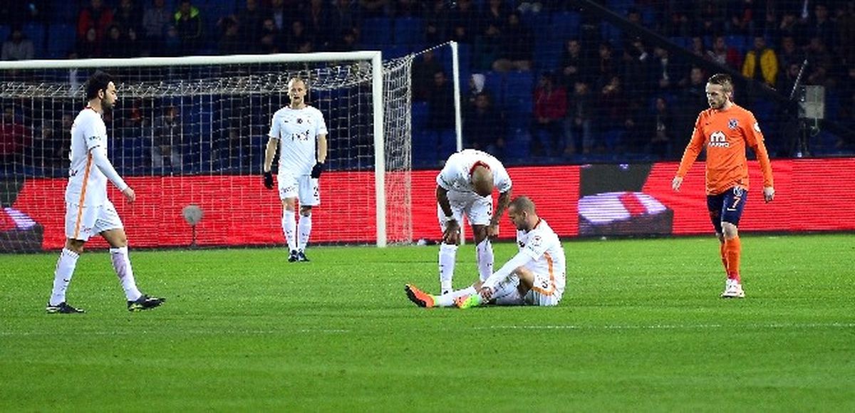 Galatasaray\'da Sakatlıklar Üst Üste Geldi
