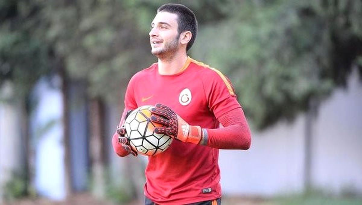 Galatasaray Taraftarından Cenk Gönen\'e Sert Tepki