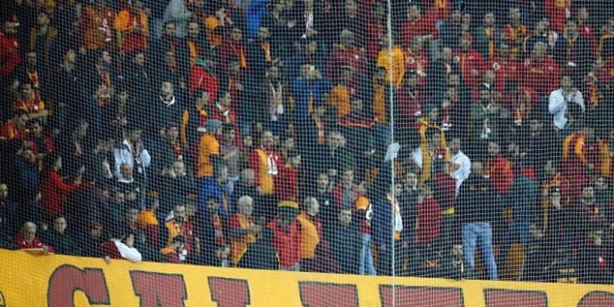 Galatasaray Tribünlerini Yıkan Tezahürat