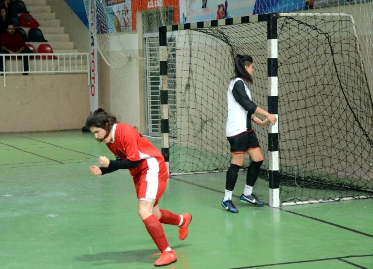 Kadınlar Futsal Şampiyonasında Milli Takım Heyecanı