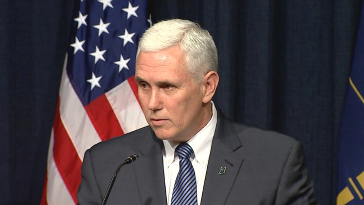 Pence\'den, Federal Yargıcın Vize Yasağı Kararına Eleştiri