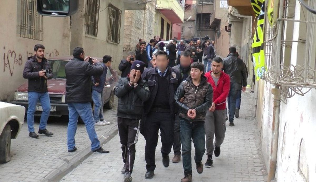 Şanlıurfa\'da Deaş\'a Yönelik Operasyon: 150 Gözaltı