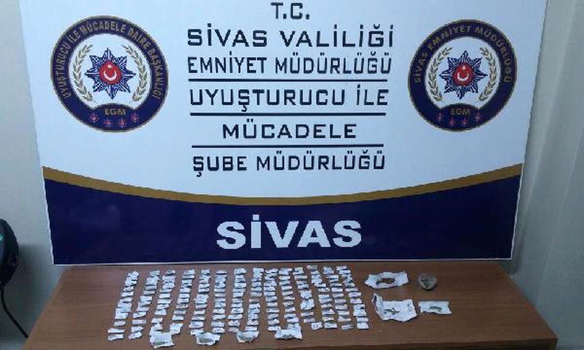 Sivas\'ta Uyuşturucu Operasyonu: 3 Gözaltı
