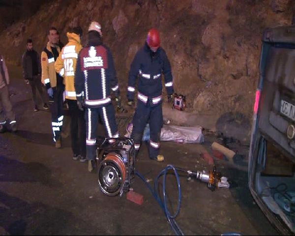 Tuzla\'da Trafik Kazası: 1 Ölü 1 Yaralı