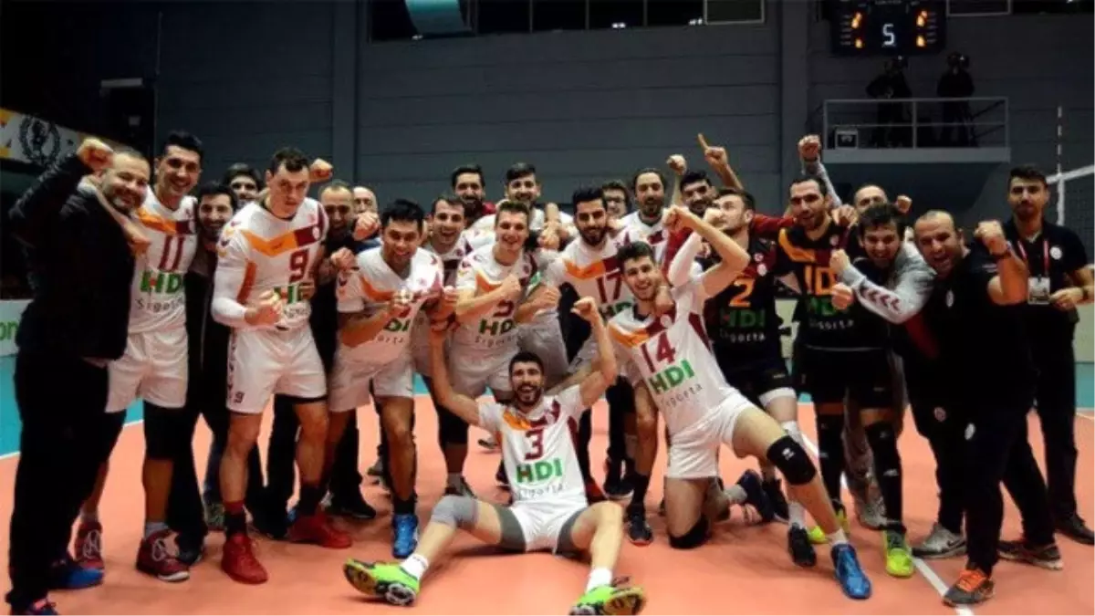 Voleybol: Efeler Ligi