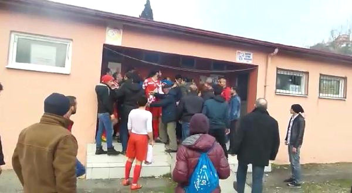 Zonguldak\'ta Amatör Maçta Kavga