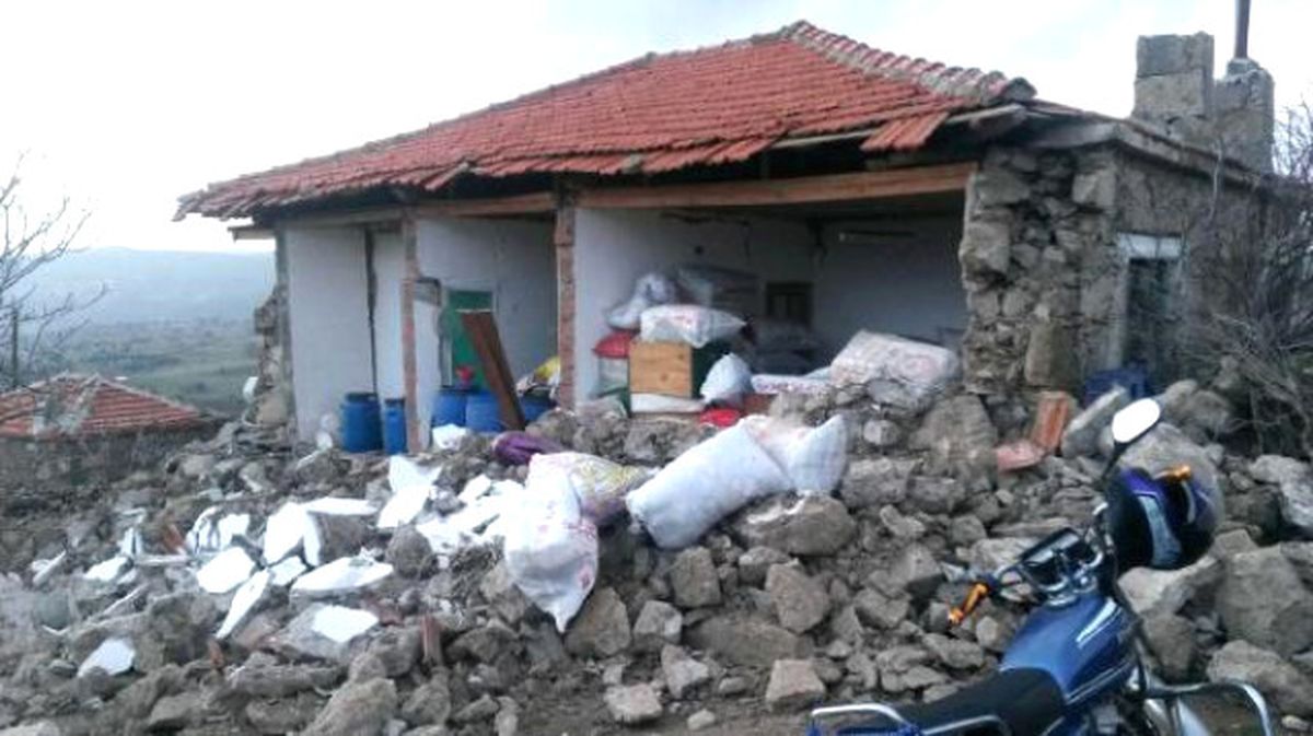 13 Köyde 238 Ev Yıkıldı Yada Hasar Gördü