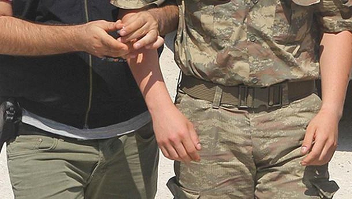 24 Rütbeli Asker Fetö\'den Gözaltında