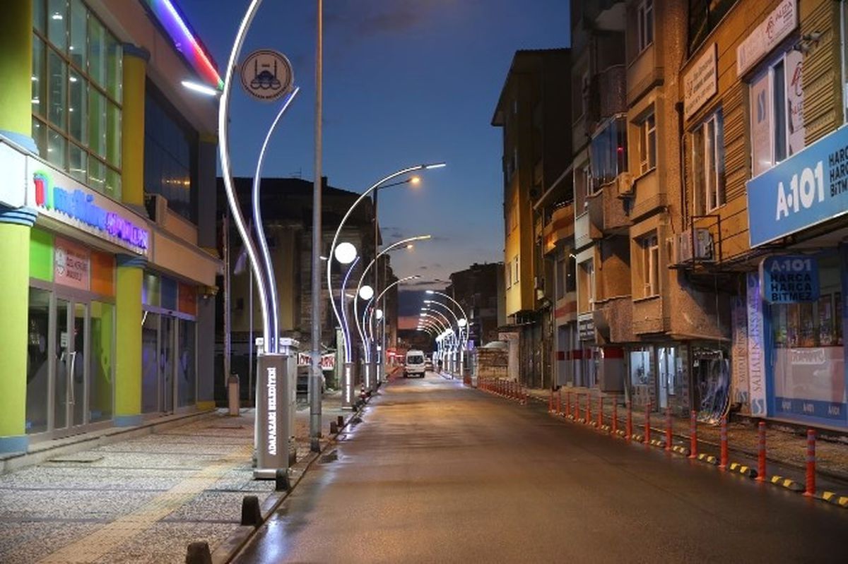 Adapazarı\'nın 26 Sokağında Çevre Düzenleme Çalışmaları Tamamlandı