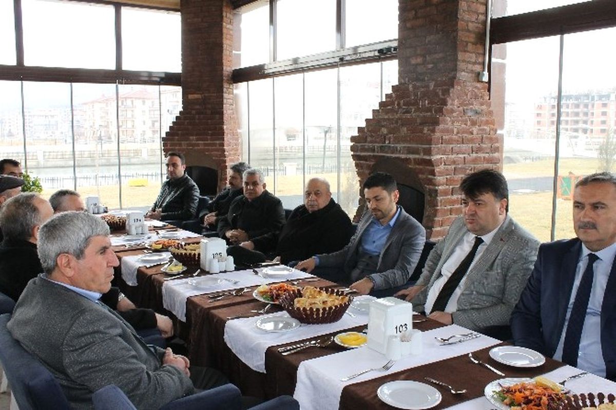 Afyonlu Minibüsçüler Referandumda "Evet" Diyecek