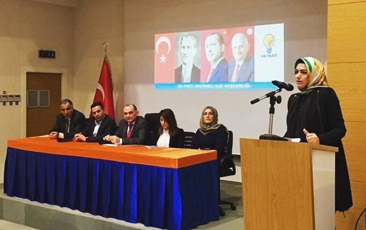 AK Parti Bayraklı İlçe Kadın Kolları\'nda Yeni Dönem
