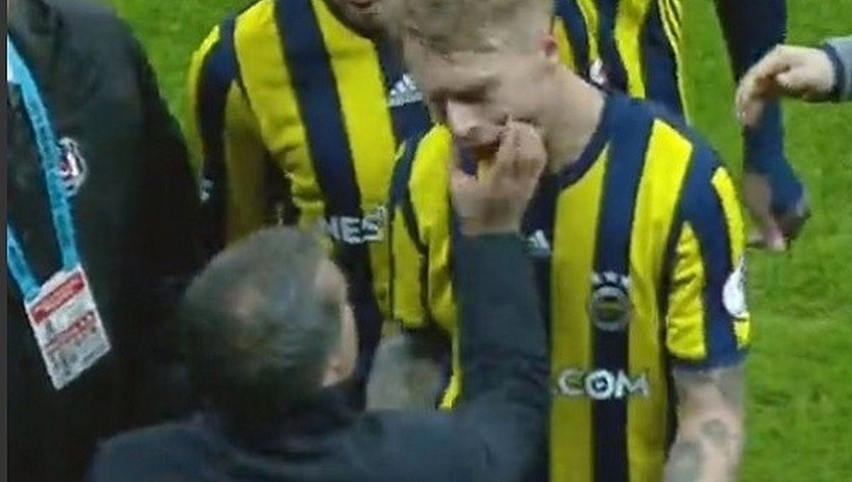Beşiktaş - Fenerbahçe Devre Arası Koridorlarda Büyük Olaylar Çıktı
