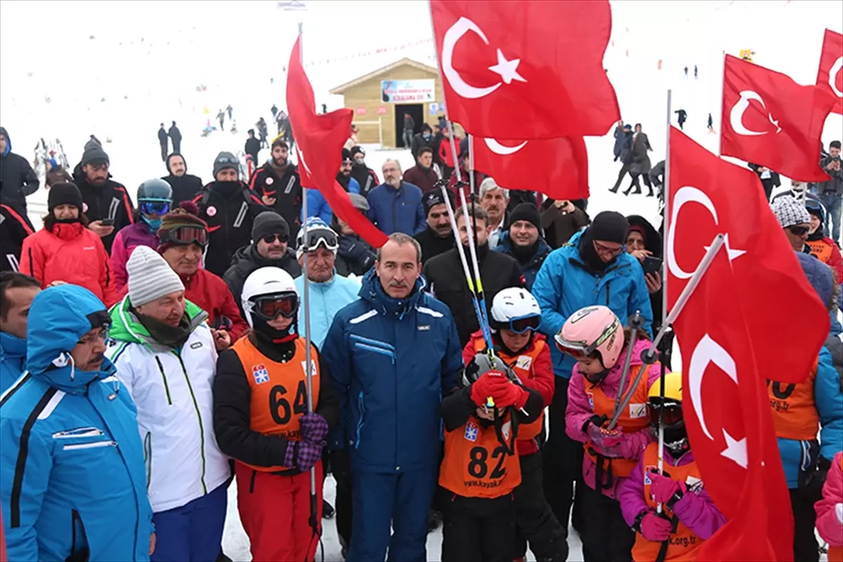 Cü Rektörlük Kayak Yarışları Yapıldı