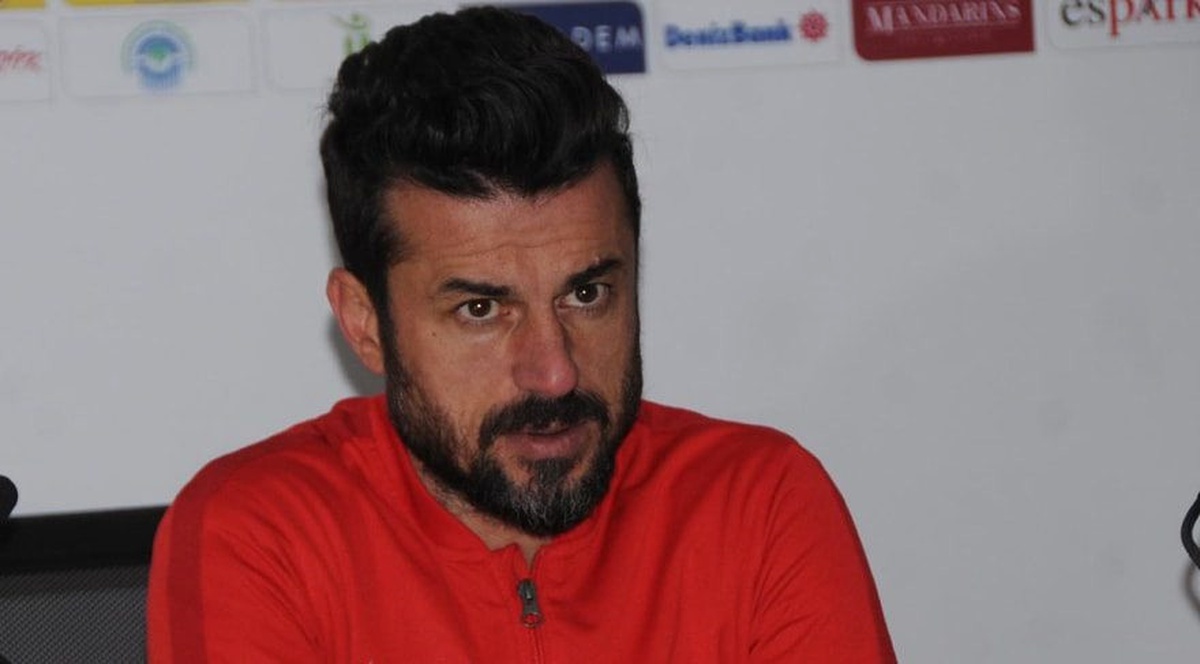 Denizlispor\'da Tandoğan Takımın Başında