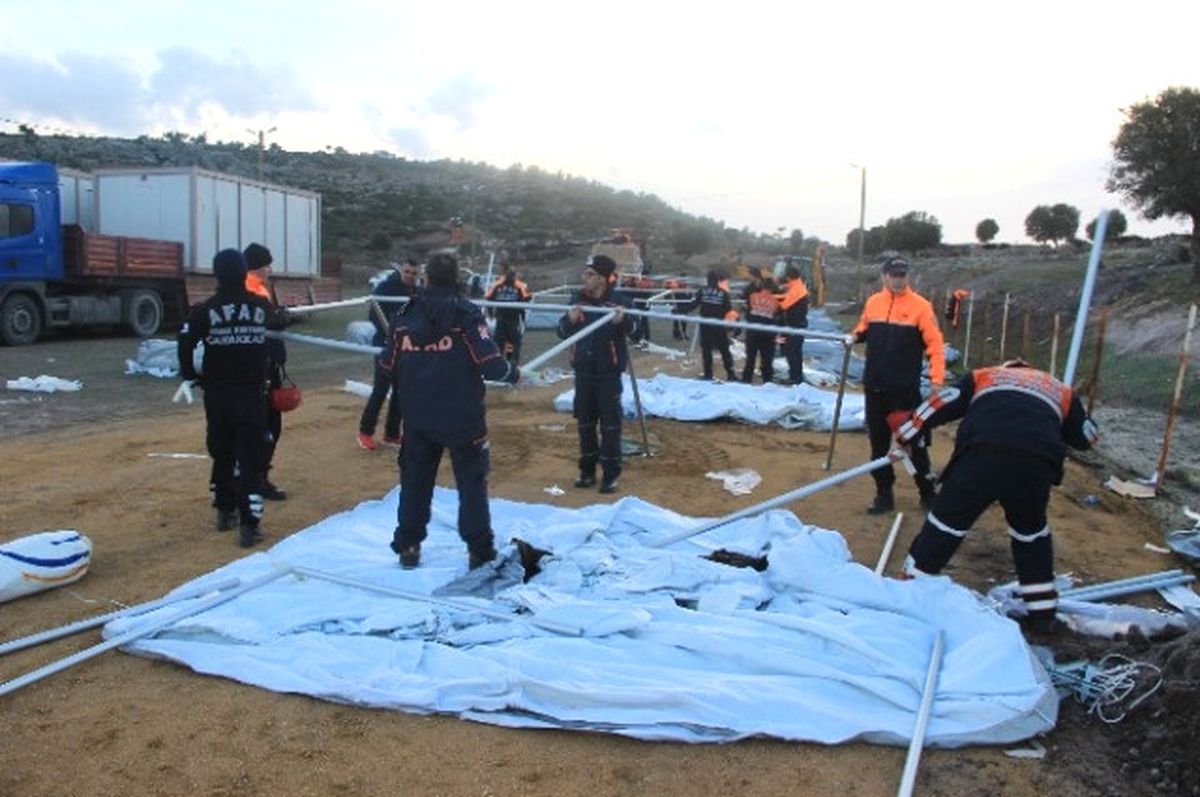 Dha Yurt - Depremden Zarar Gören Yukarıköy\'e Çadır Kent Kuruldu